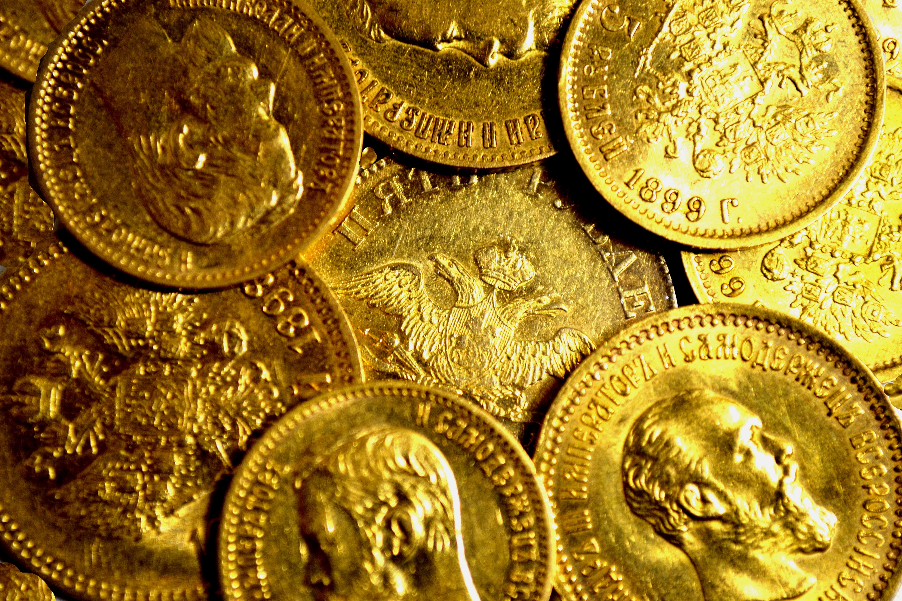 Начало чеканки золотой монеты