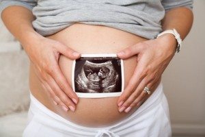 беременный живот