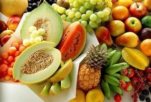 кушать фрукты